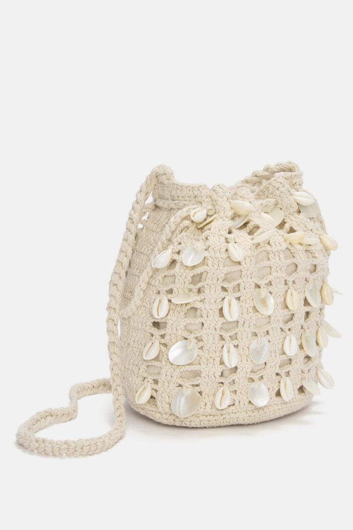 Crochet bucket bag with seashells - Image 3